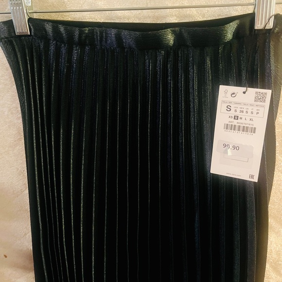 ❤️NWT ZARA HIGH WAIST GREEN PLEATED MIDI SKIRT - Picture 8 of 8